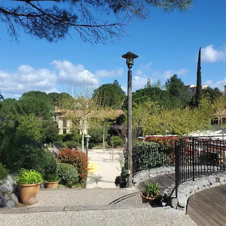 Maison Duplex Avec Grande Terrace Dans Village De Hébergement de vacances Grospierres