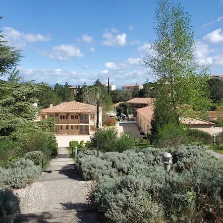 Maison Duplex Avec Grande Terrace Dans Village De Hébergement de vacances *